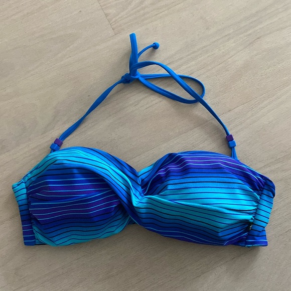 La Vie en Rose Aqua- Bikini Top - Large - Picture 1 of 7